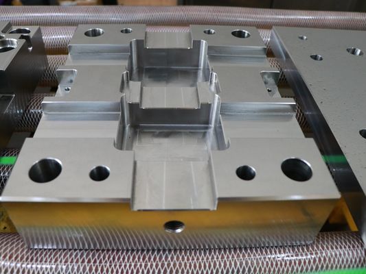 DXM Logo Superior Special Mold Bases con la superficie stridente di macinazione di precisione