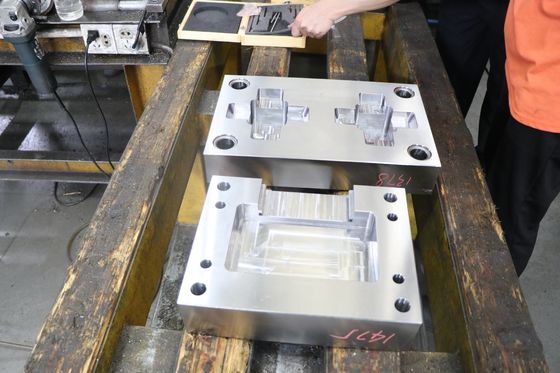 Fresatura di precisione del materiale di base della muffa per i giocattoli