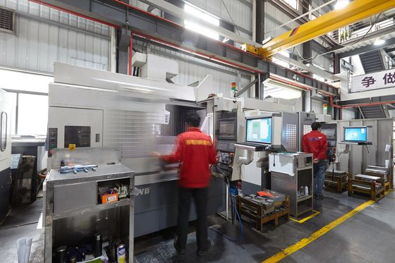 La norma di macinazione dei pezzi stampaggio ad iniezione di precisione modella l'imballaggio senza fumigazione della scatola di legno