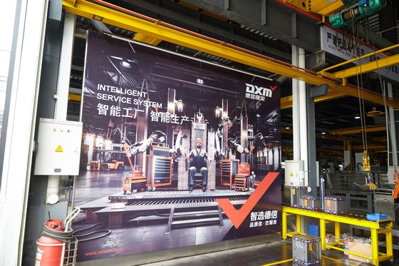 Su misura stampaggio ad iniezione i pezzi con il numero aumentante di smerigliatrice della vera manica rotonda della guida muffe aperte/vicine da 20%